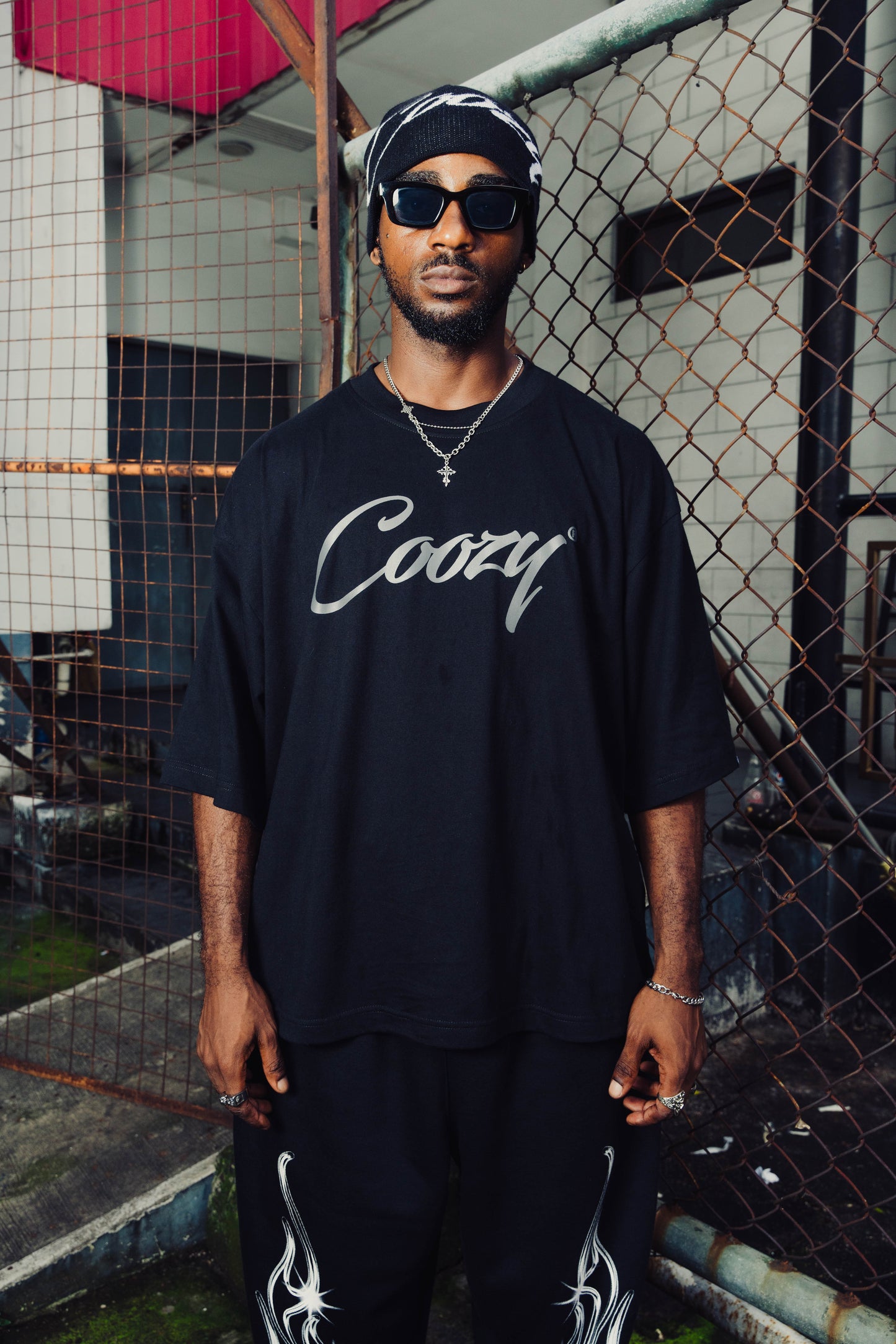 BLACK CHERUB TEE