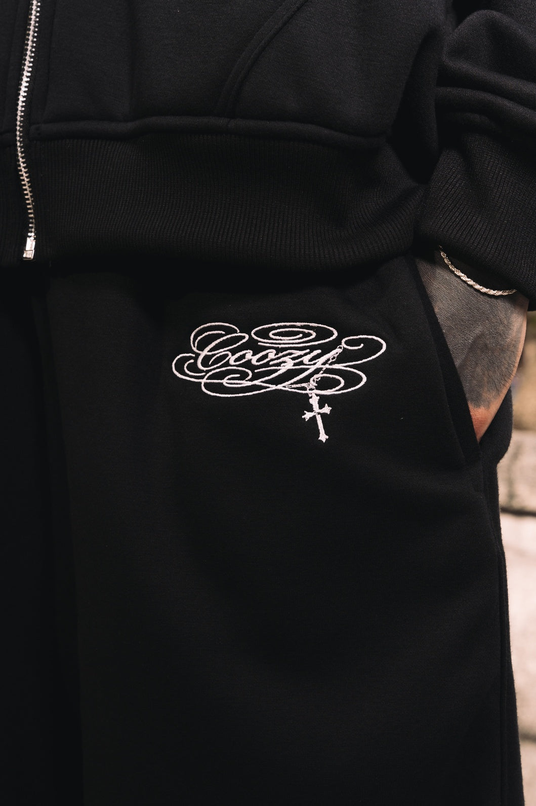 CORELINE EMBRO PANTS